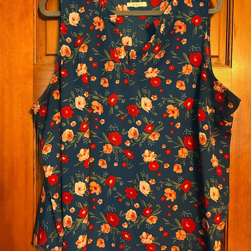 Maurices Sleeveless Blouse Blue and Red Floral
